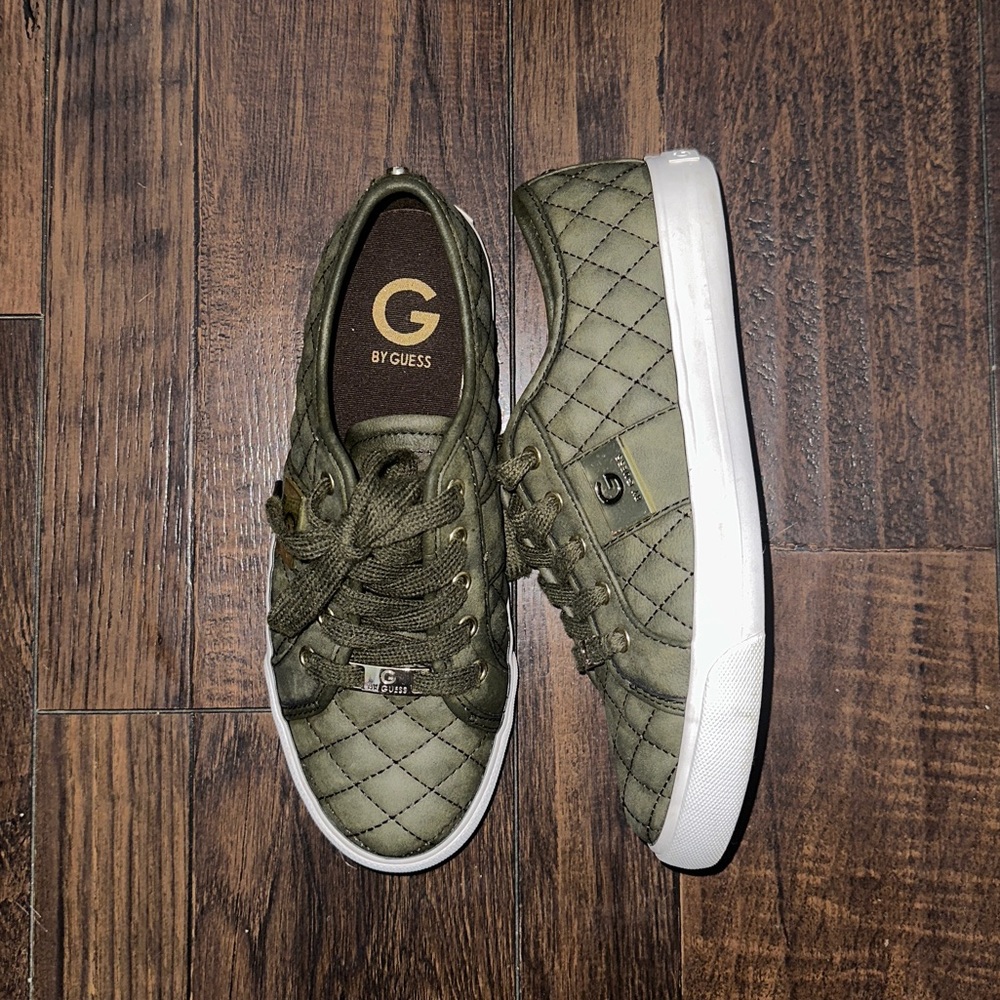 WOMENS GUESS SHOES
